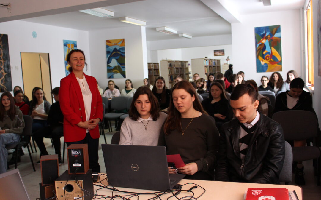 Echanges en visio entre jeunes roumains et jeunes français
